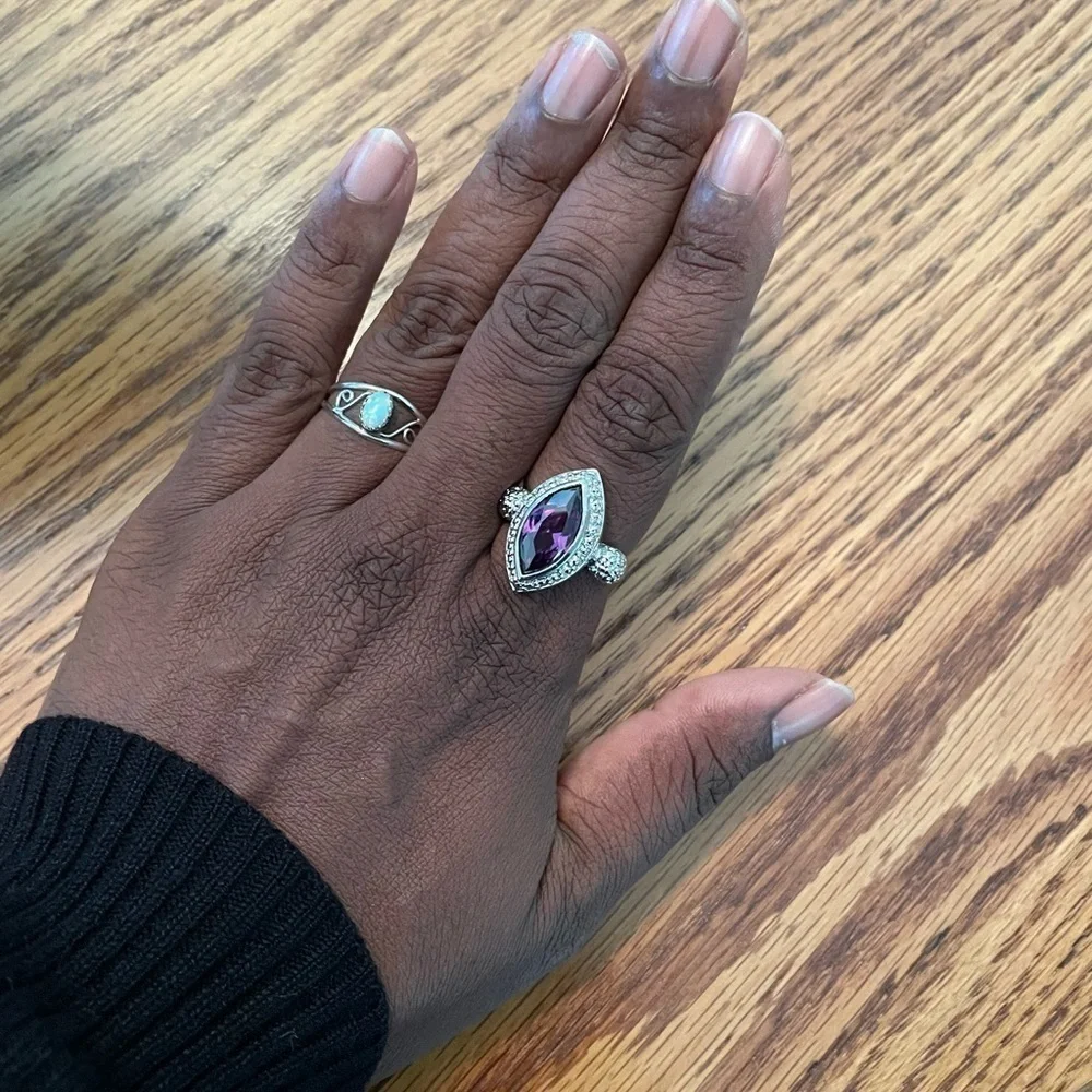 Womens Nevada Silver Ring Size 8
